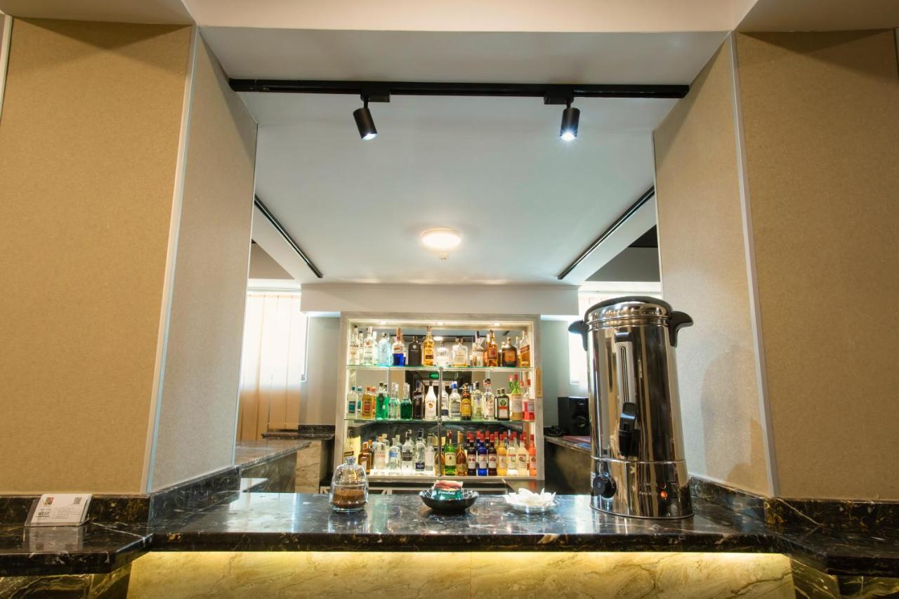 Apart Hotel West Тбилиси Екстериор снимка