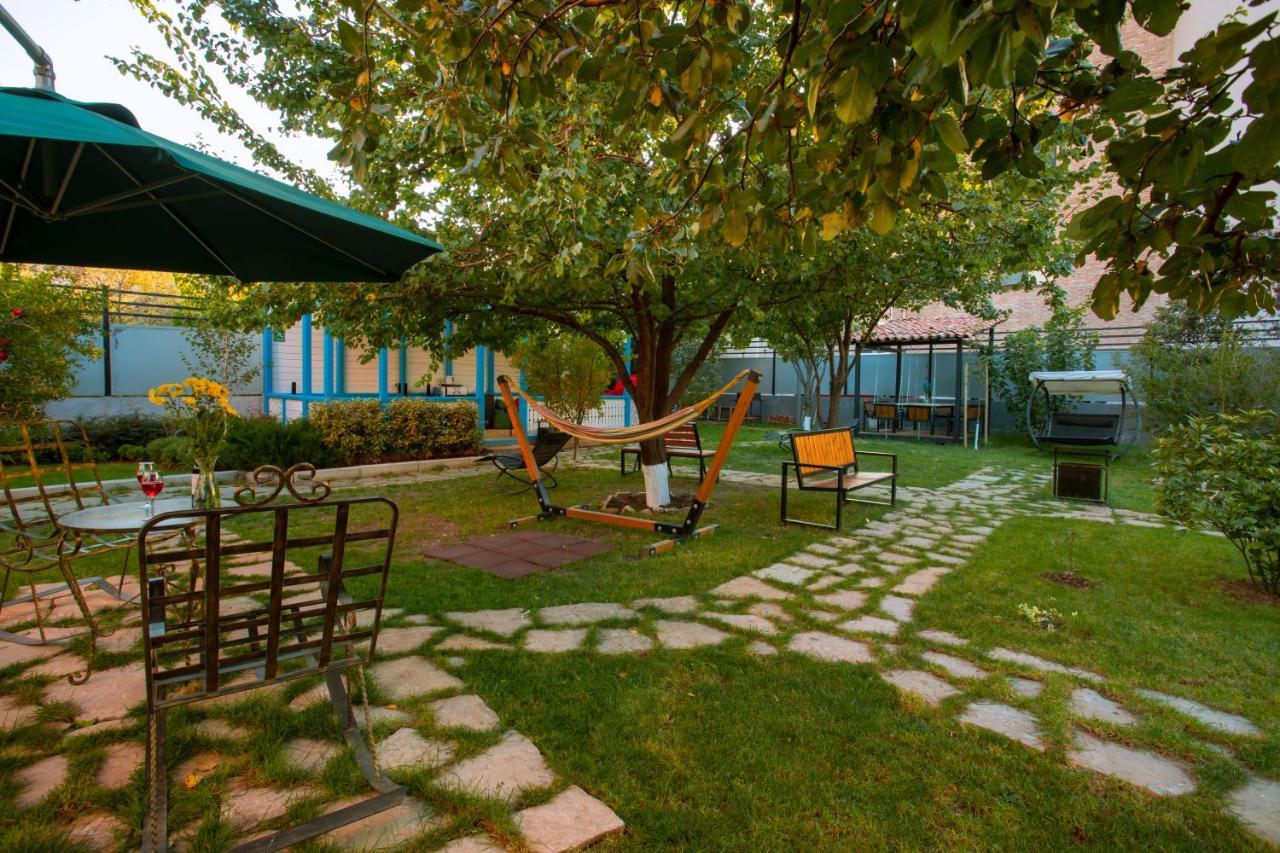 Apart Hotel West Тбилиси Екстериор снимка