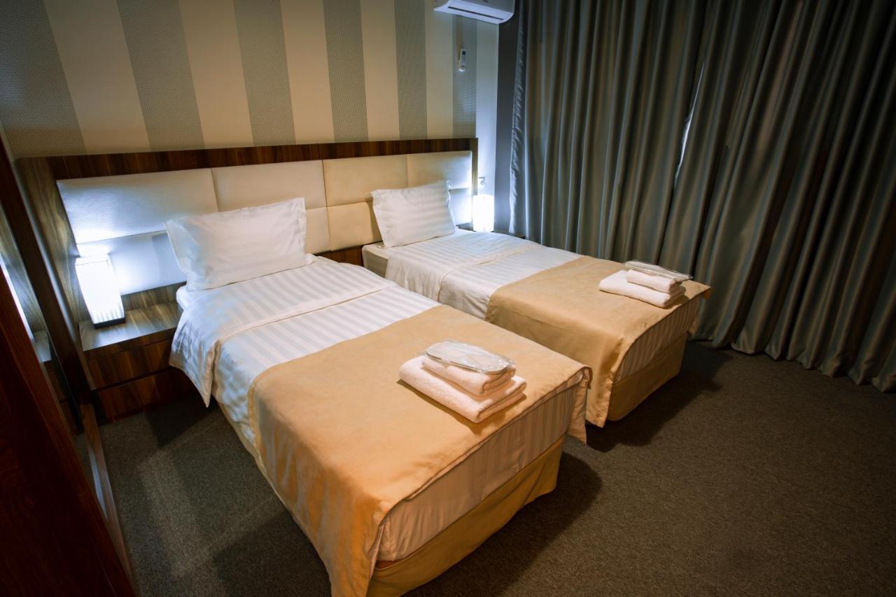 Apart Hotel West Тбилиси Екстериор снимка