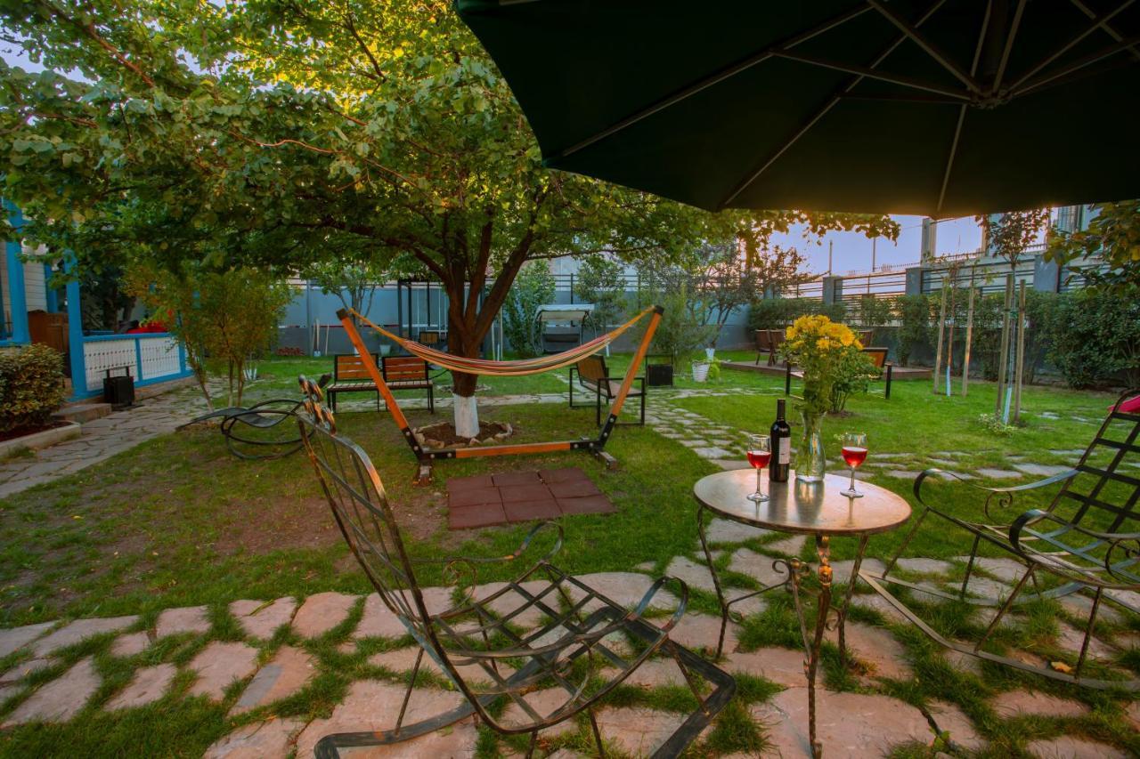 Apart Hotel West Тбилиси Екстериор снимка