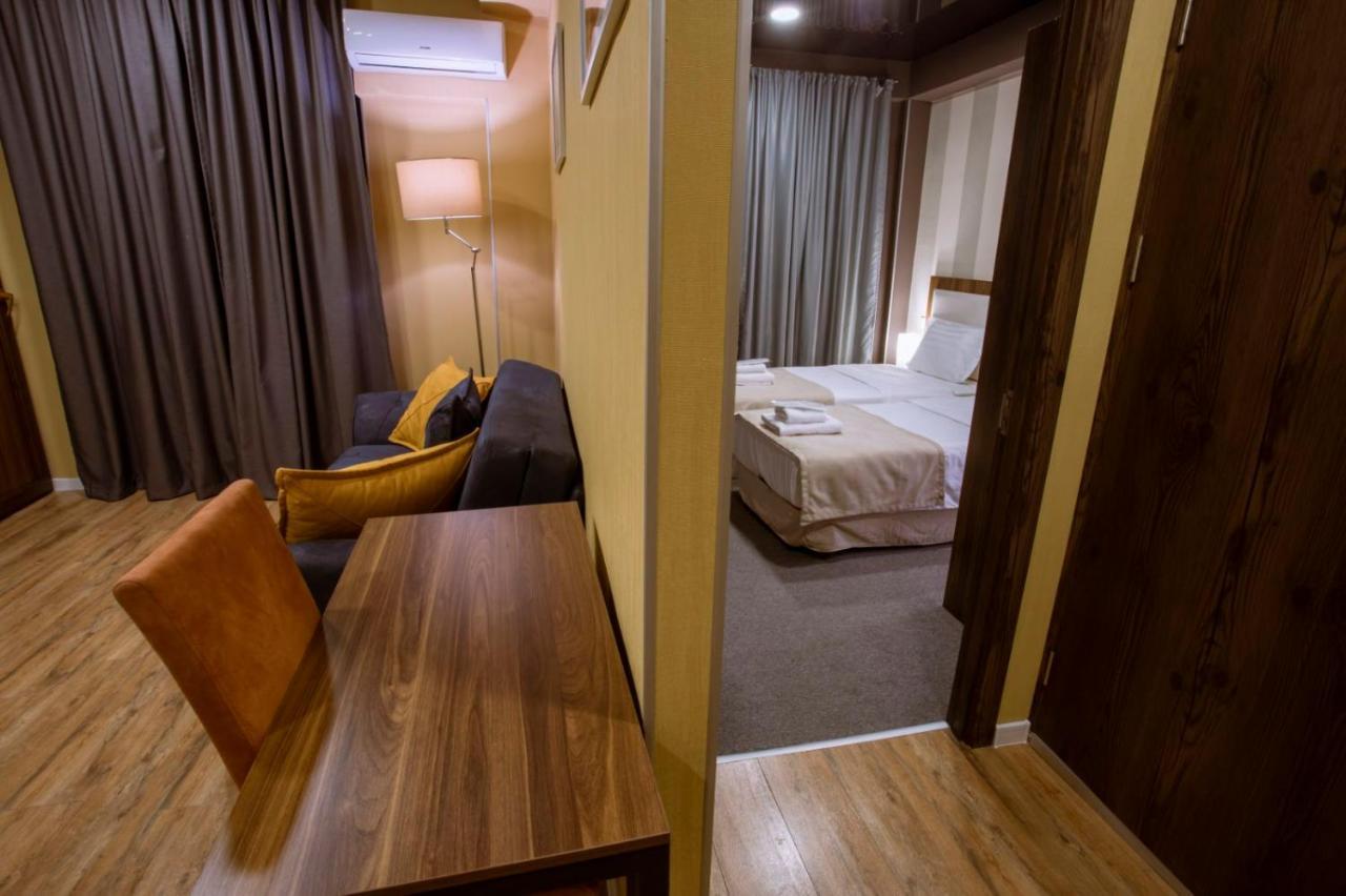Apart Hotel West Тбилиси Екстериор снимка