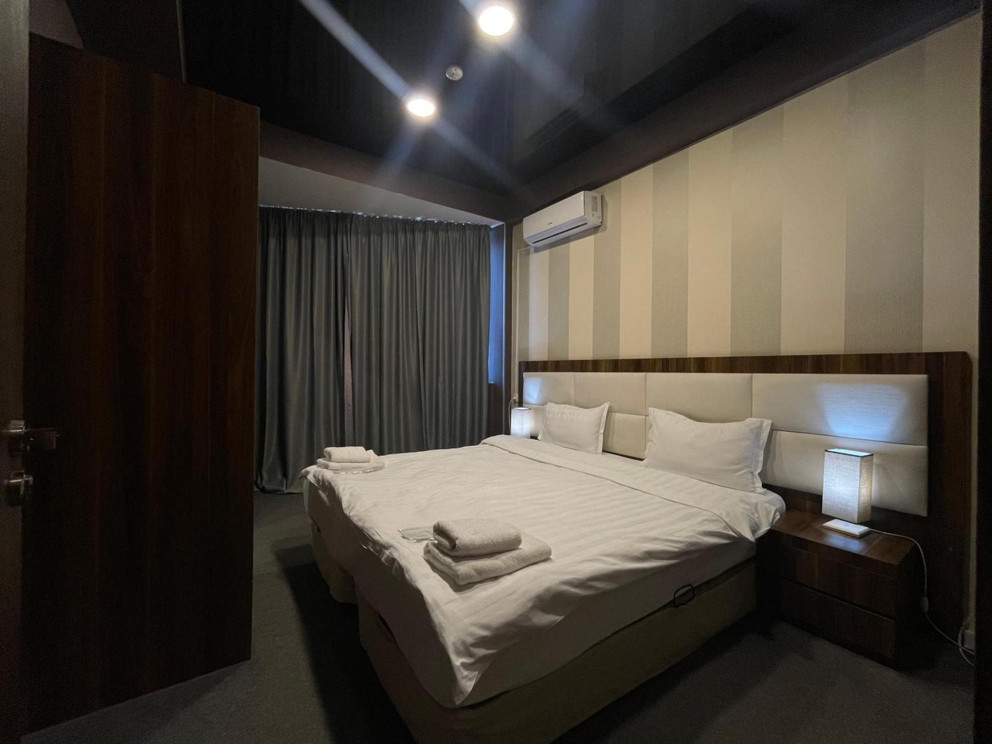 Apart Hotel West Тбилиси Екстериор снимка