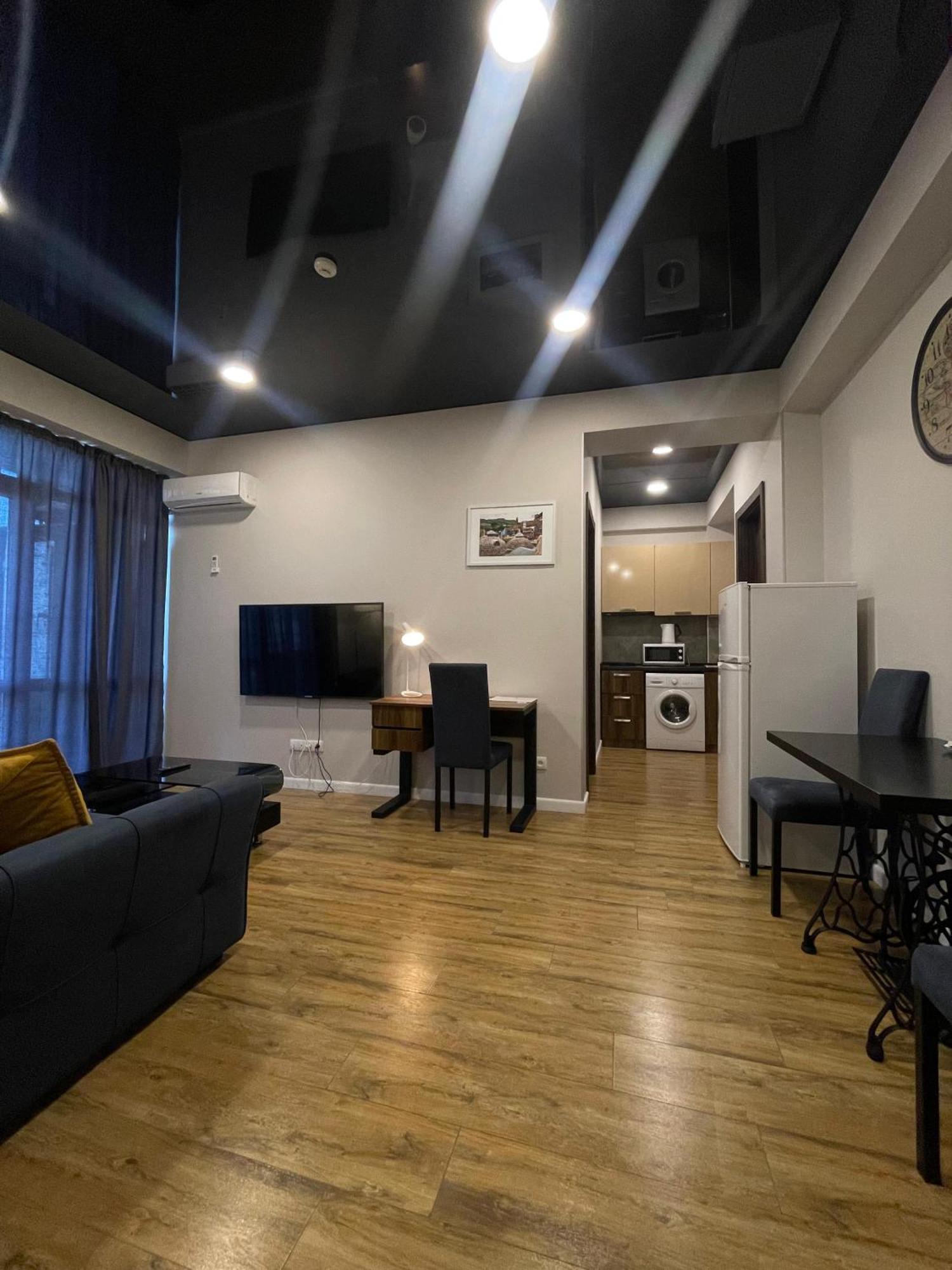 Apart Hotel West Тбилиси Екстериор снимка