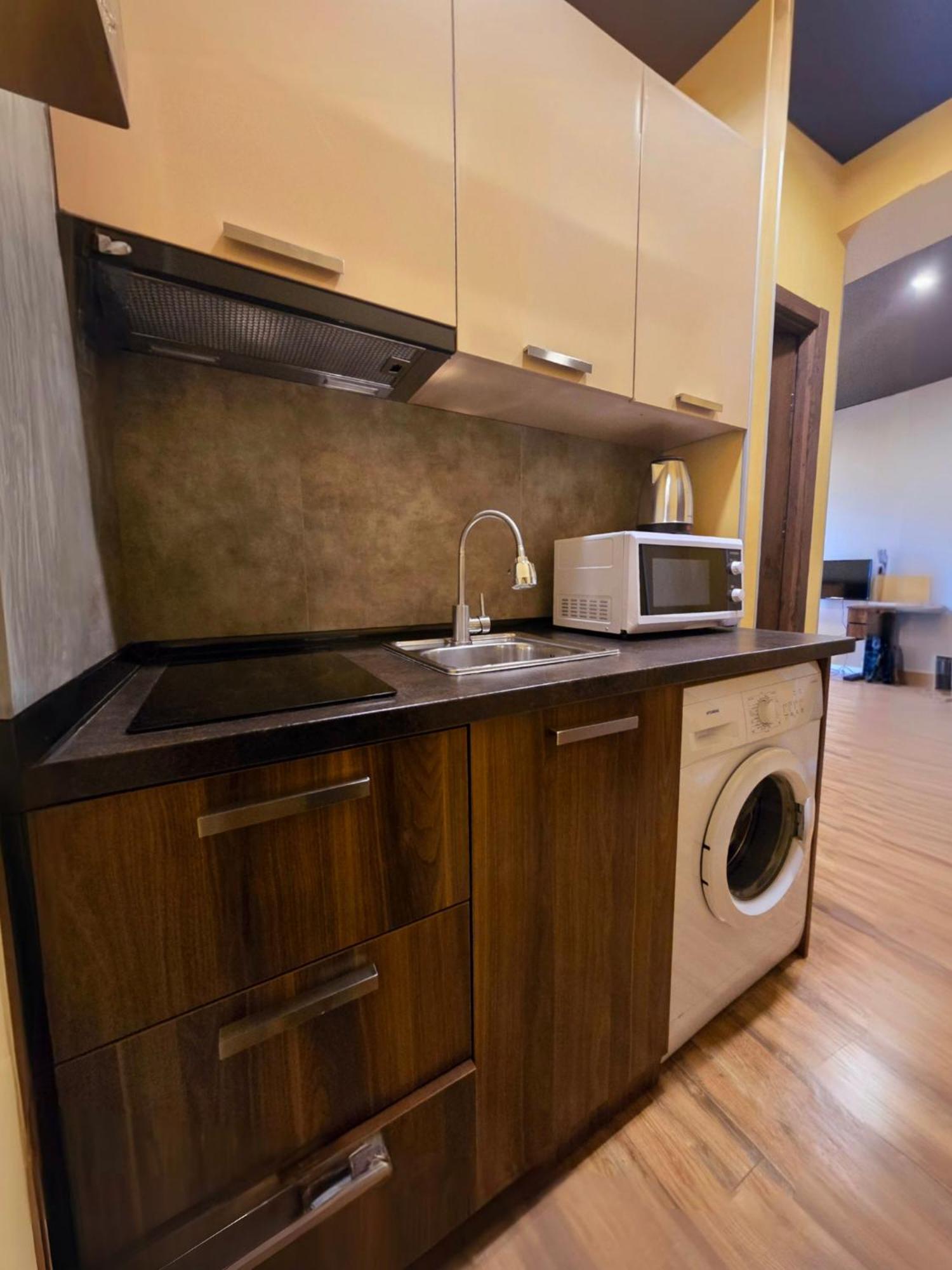 Apart Hotel West Тбилиси Екстериор снимка