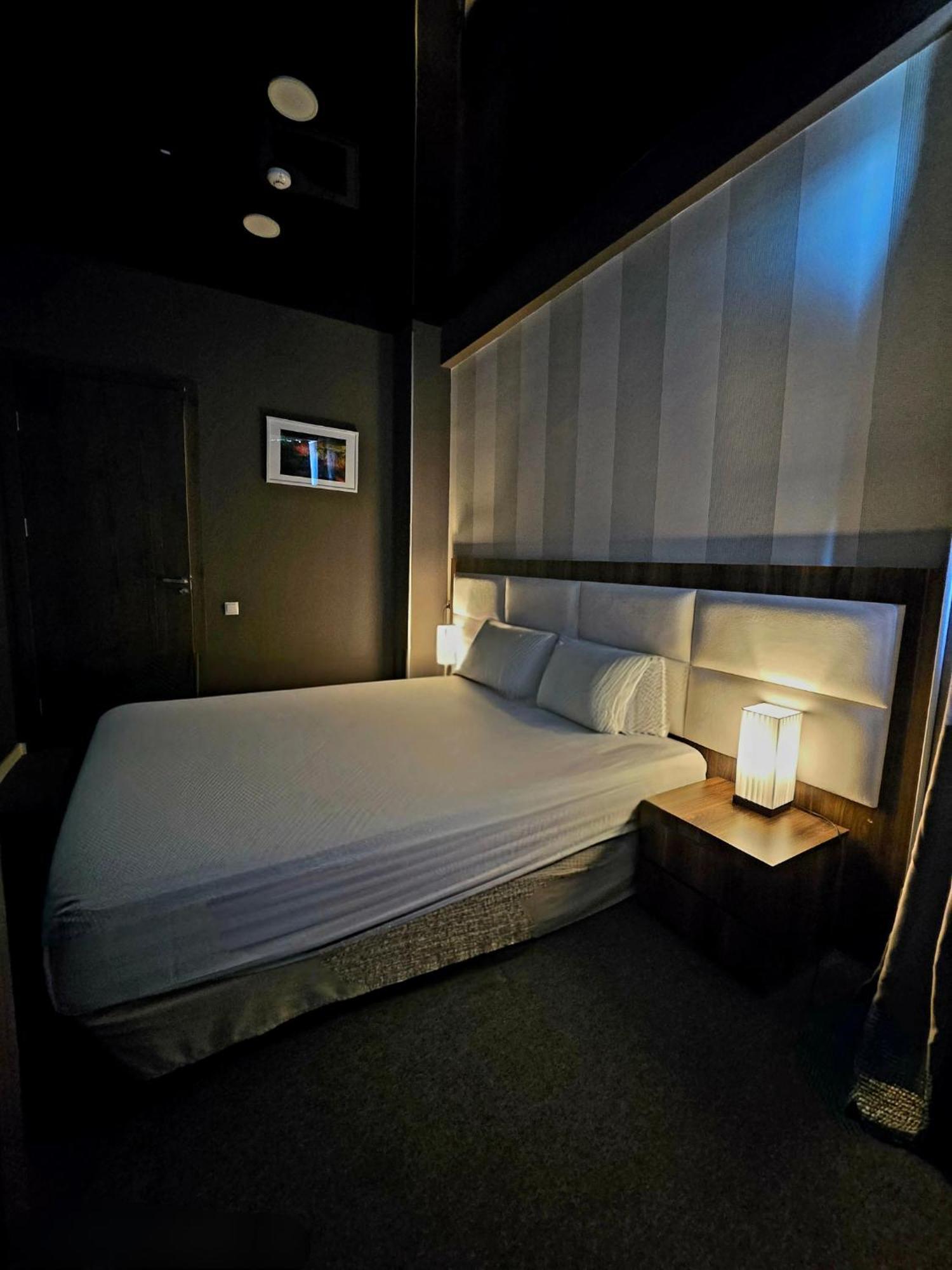 Apart Hotel West Тбилиси Екстериор снимка