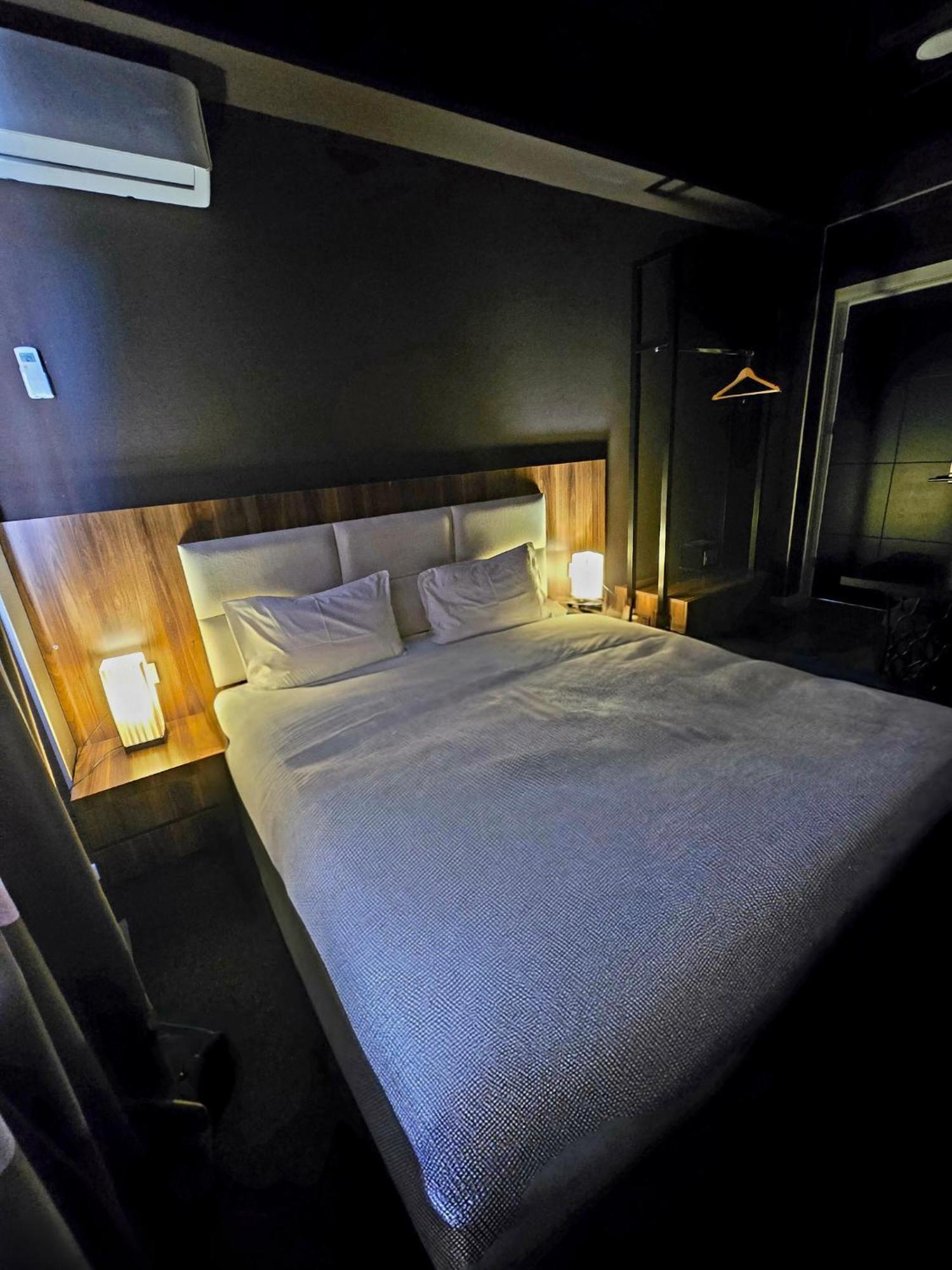 Apart Hotel West Тбилиси Екстериор снимка