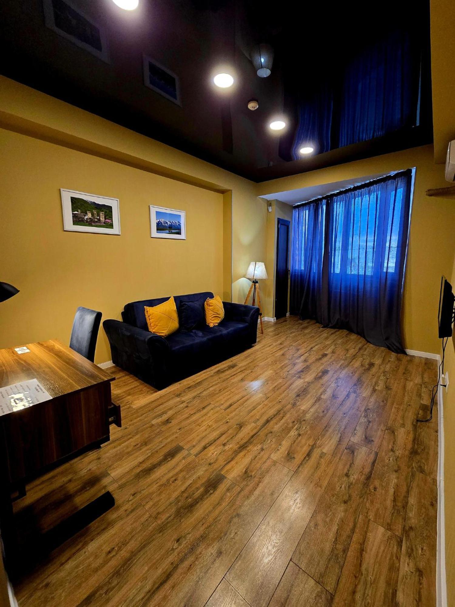 Apart Hotel West Тбилиси Екстериор снимка