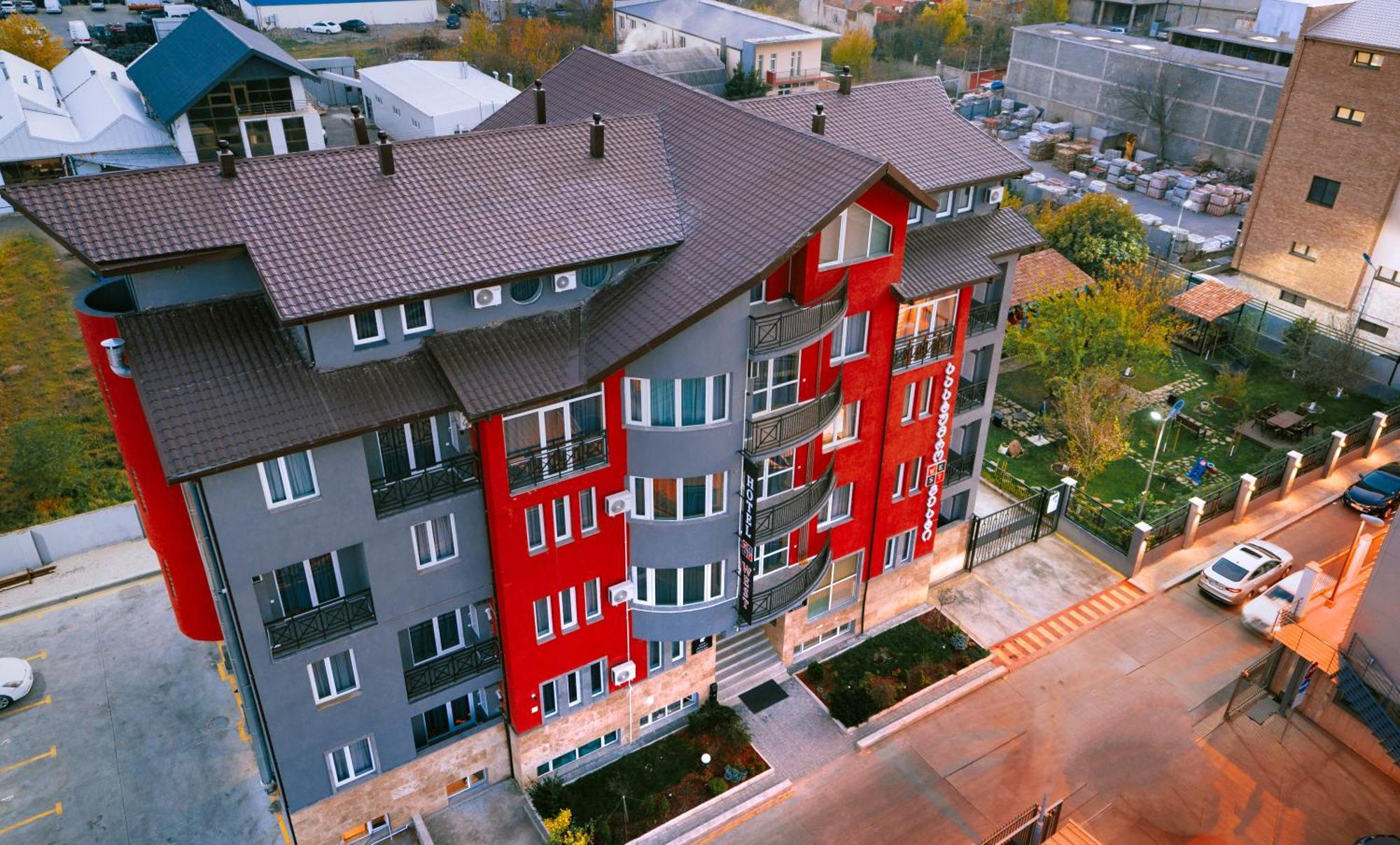 Apart Hotel West Тбилиси Екстериор снимка