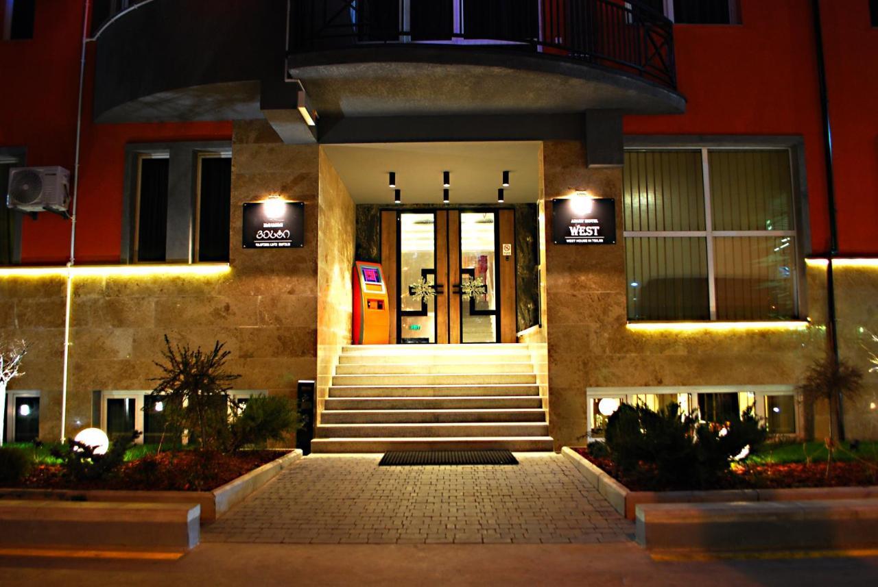 Apart Hotel West Тбилиси Екстериор снимка